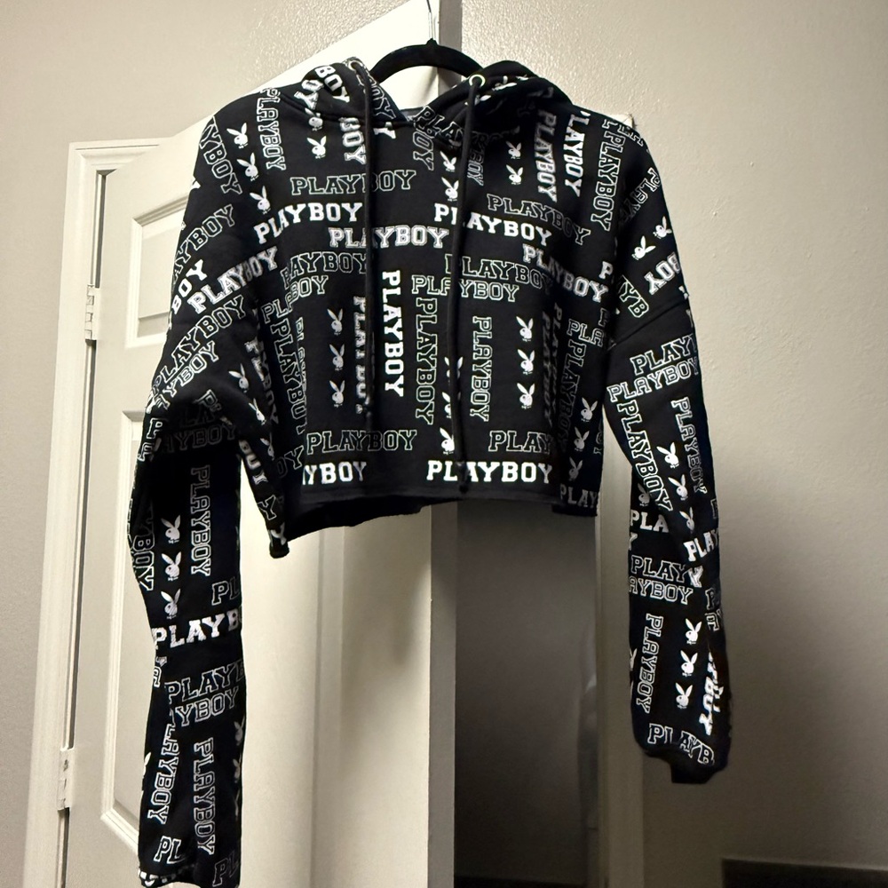 PLAYBOY Black Cropped Logo Hoodie with White All-Over Print